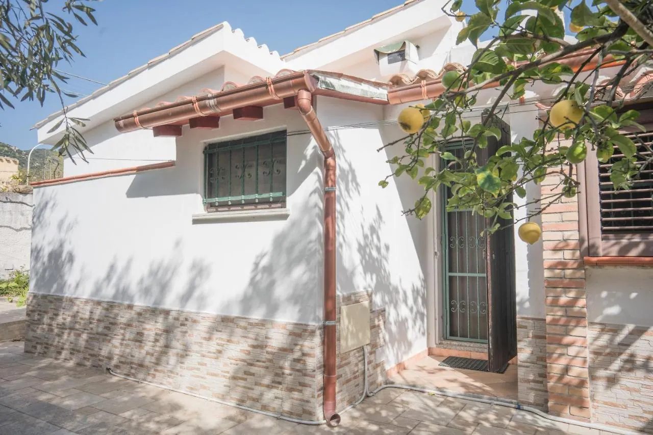 Villa Delle Dalie, Solanas, Villasimius Solanas  Italy